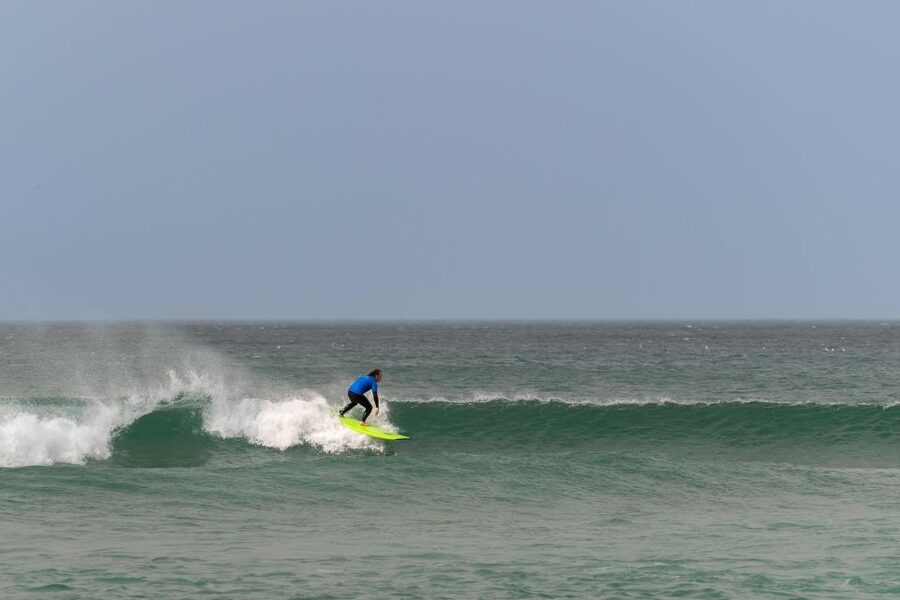 Lisbon: Come try our Surf Lesson in Costa da Caparica - Is this a good choice for families and mixed groups?