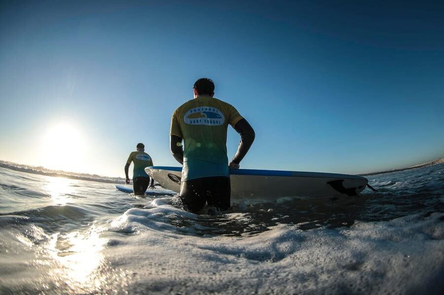 Lisbon: Sunset Surf Experience - A friendly school with useful practical support