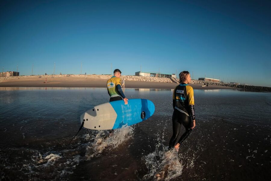Lisbon: Sunset Surf Experience - Photos, showers, and the small details that matter