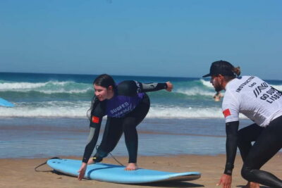 The Surf Instructor – surf lessons with transfer
