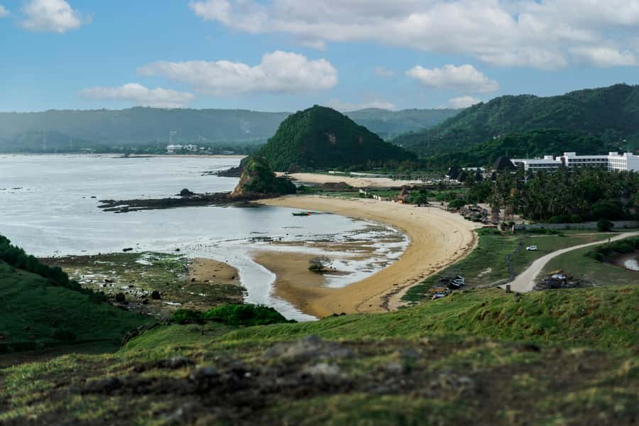 Lombok Epic: Exclusive Surfing, Beaches, and Sunset Hills - Booking flexibility and practical planning