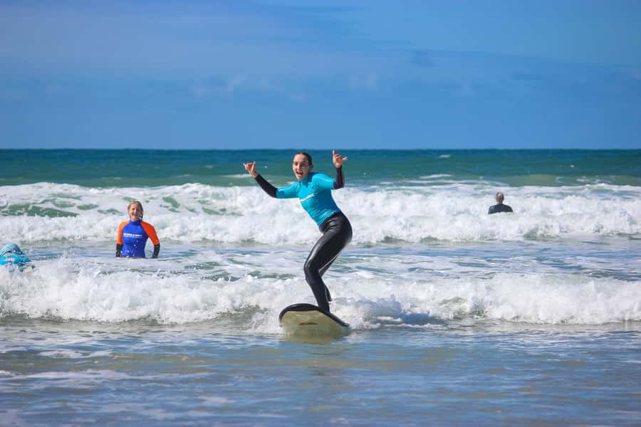 Lorne: 2 Hour Surf Experience on the Great Ocean Road - Arriving at the Cyprus Avenue trailer