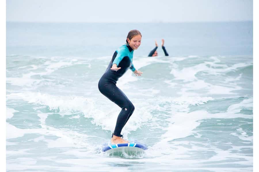 Los Angeles: Private Surfing Lesson with Equipment Rental - How young children may handle the experience