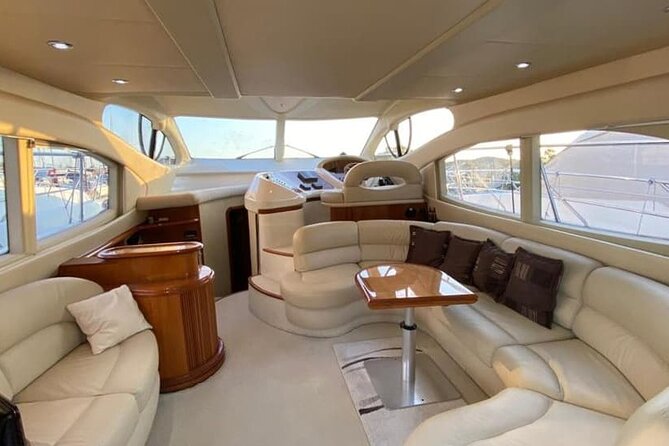 Luxury Yatch trips + Open Bar + Tapas + Paddle Surf + Snorkel - Who gets the best value