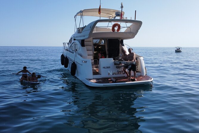 Luxury Yatch trips + Open Bar + Tapas + Paddle Surf + Snorkel - Drinks, tapas, and the open bar