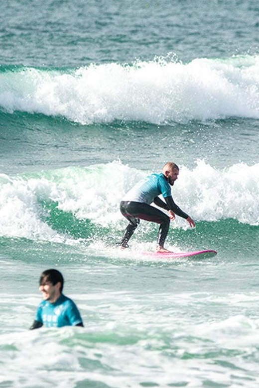 Matosinhos: Best surf Lesson with all equipment - At a glance