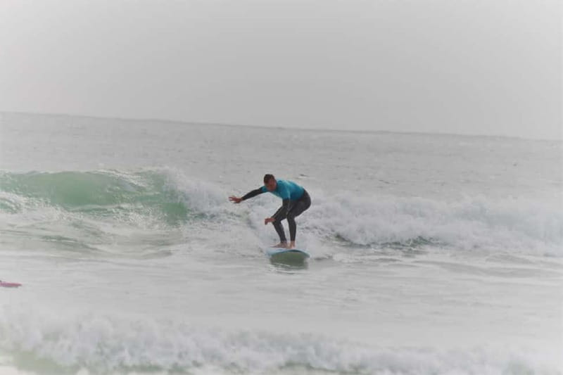 Matosinhos: Surfing Lesson with Equipment - The first 20 minutes: safety, warm-up, and board skills