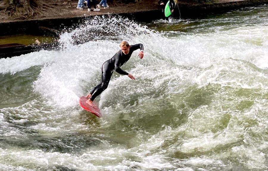Munich: Eisbachwelle River Surfing Experience - Safety rules that matter at the Eisbach