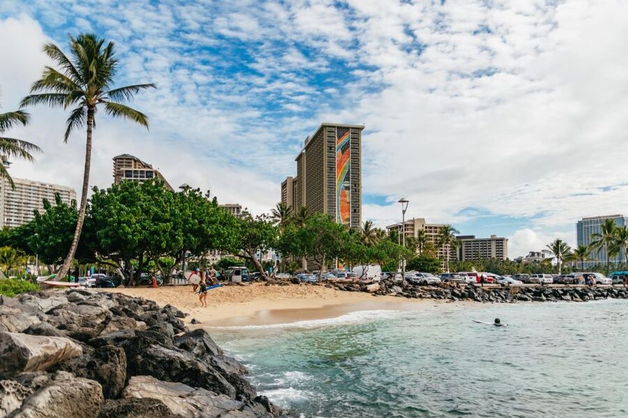 Oahu: Beginner-Friendly Waikiki Beach Surfing Lesson - About 70 minutes catching waves