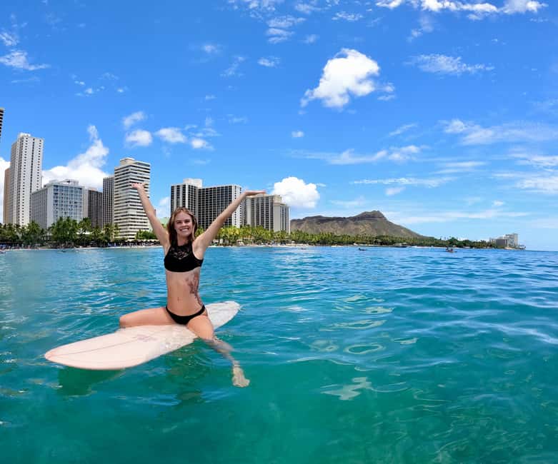 Oahu: Waikiki Beginner Private Surf Lesson- Female Guide - A female guide can make the first lesson easier