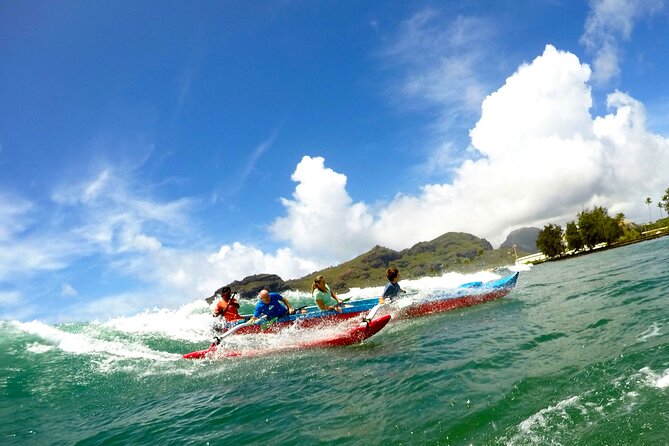 Outrigger Canoe Surfing at Kalapaki Beach - A small group makes the guide matter