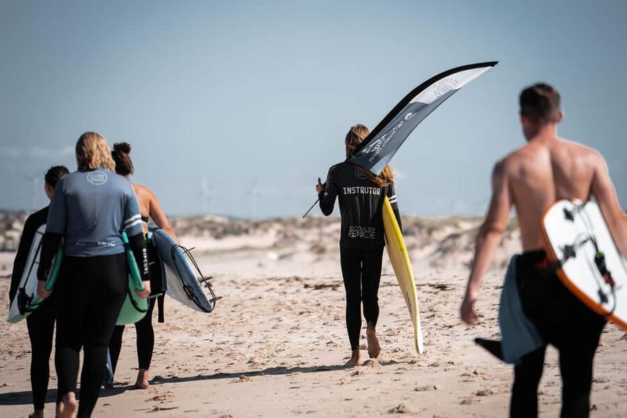 Peniche: Surf Lesson with Certified Instructor - Your first 15 minutes: equipment and safety