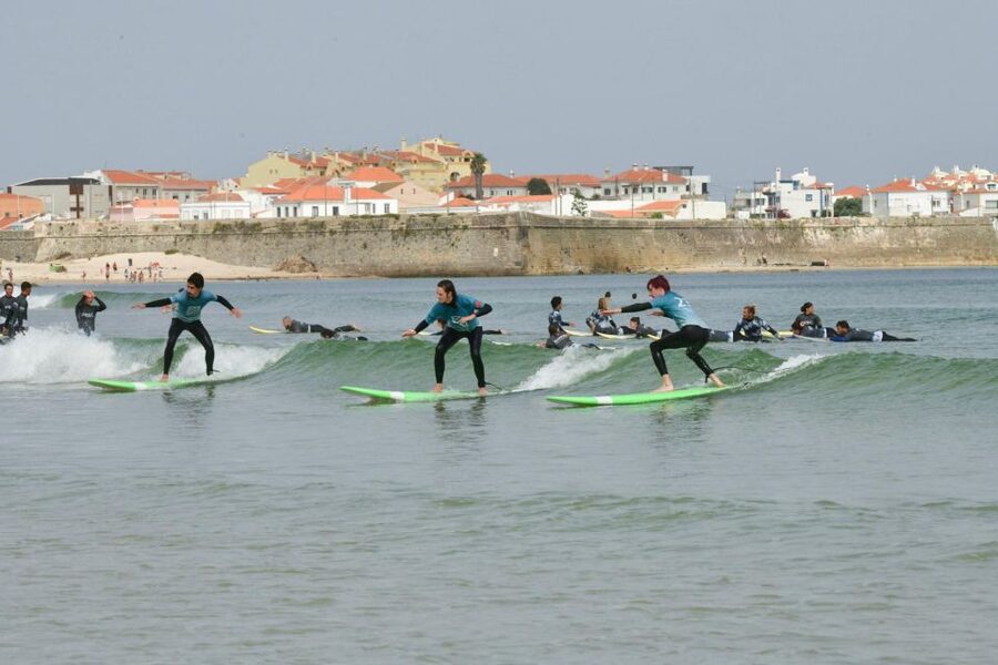 Peniche:Surf lessons Beginners ,Intermediate, advance level - What happens during the two-hour class