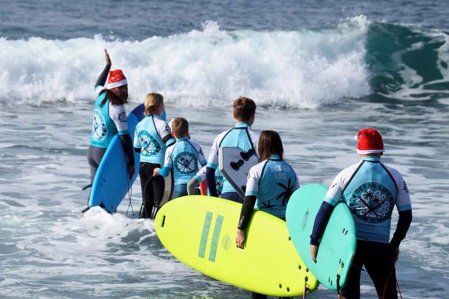Playa de Las Americas: Surfing Group Lesson +13 Years old - Who will enjoy this most