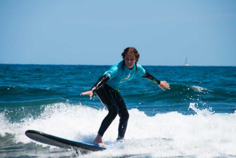 Playa del Inglés surf lessons - Meeting the surf school by Maspalomas Lighthouse