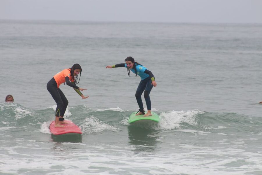 Porto: Small Group Surf Lesson with Transportation - Key points at a glance