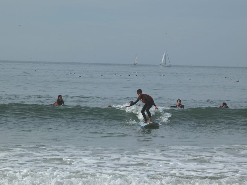 Porto: Surf Lesson in a small group - A realistic look at safety and sea conditions