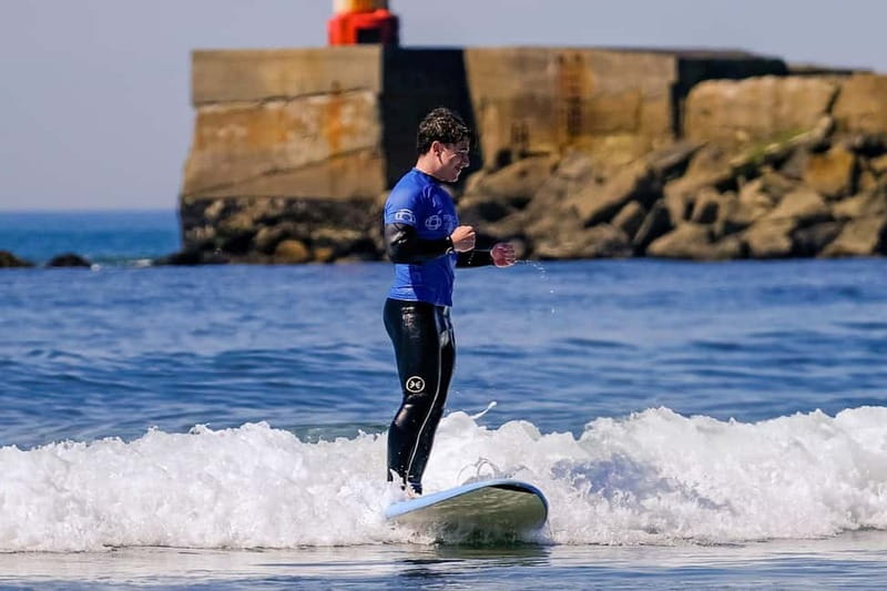 Porto: Surf Lessons with transfer at Porto Surf School - FAQ