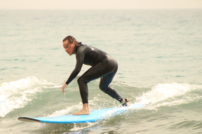 Premium Surf Course in Gran Canaria - Getting ready for the beach