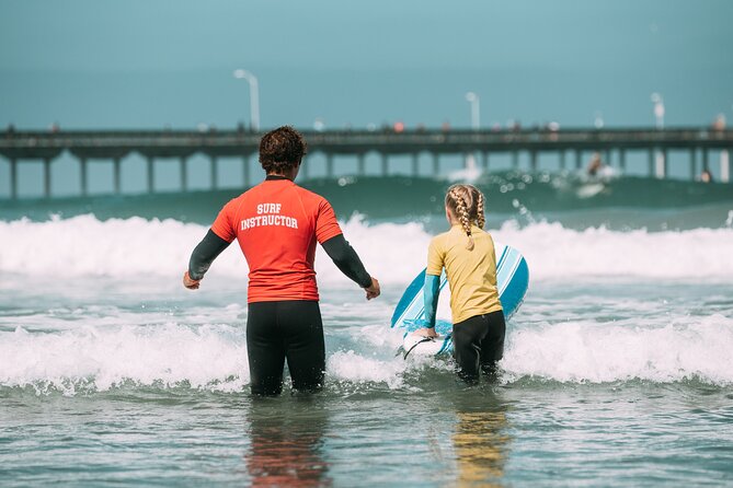 Private surf lesson - Learning the basics before meeting the waves