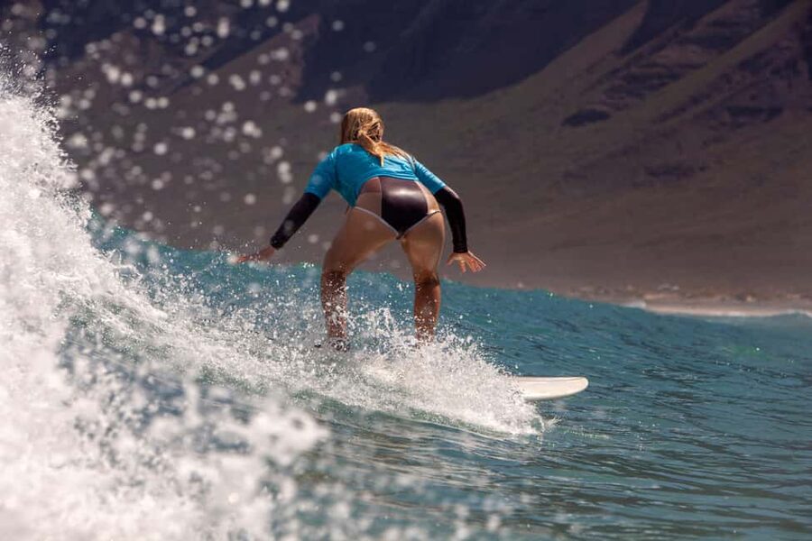 Private Surfing in Lanzarote: Enjoy the waves just for you - ALL LEVELS - Learning the basics before chasing waves