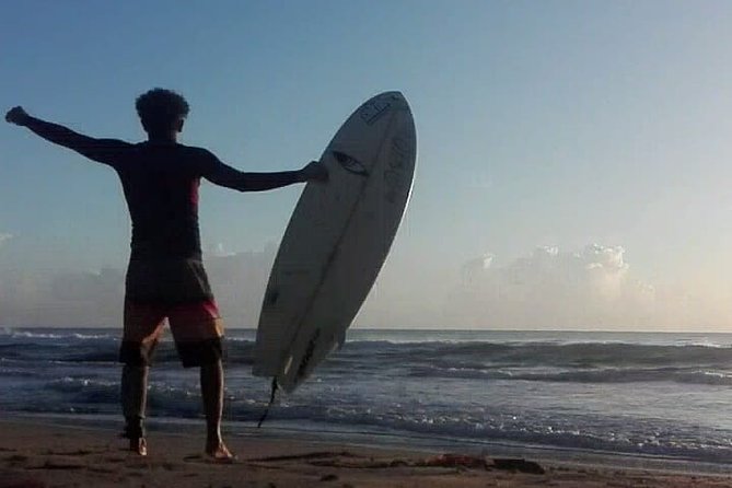 Professional surf lessons Dominican Republic, Cabarete, Encuentro - Starting on the beach with Bobo