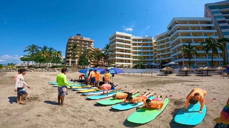 Puerto vallarta and Nayarit: surf lessons - Languages, flexibility, and small practical details
