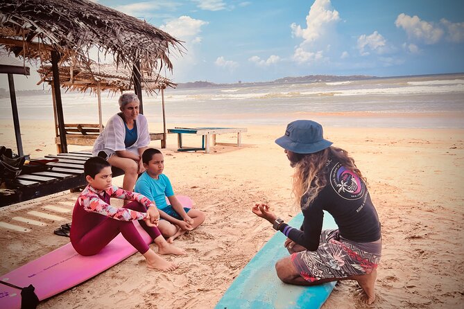 Ride a Wave Surf School Weligama Sri Lanka - Learning to paddle and read the water