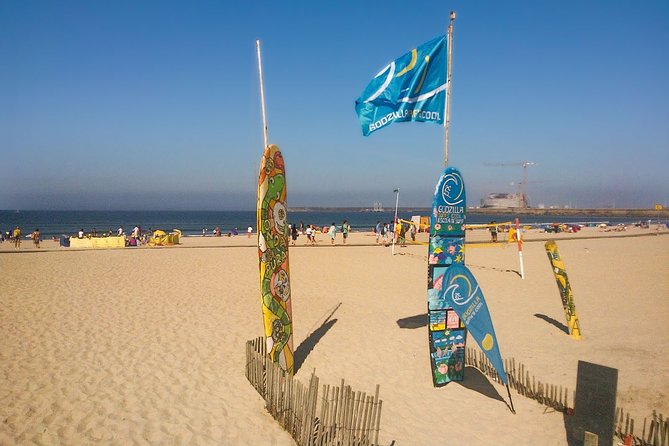 Self-guided tour Bike + Surf - Foz beaches and Castelo do Queijo