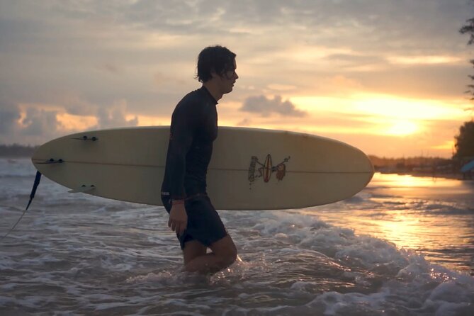 Surf Camp in Weligama Beach Sri Lanka - Learning to surf at Weligama Beach
