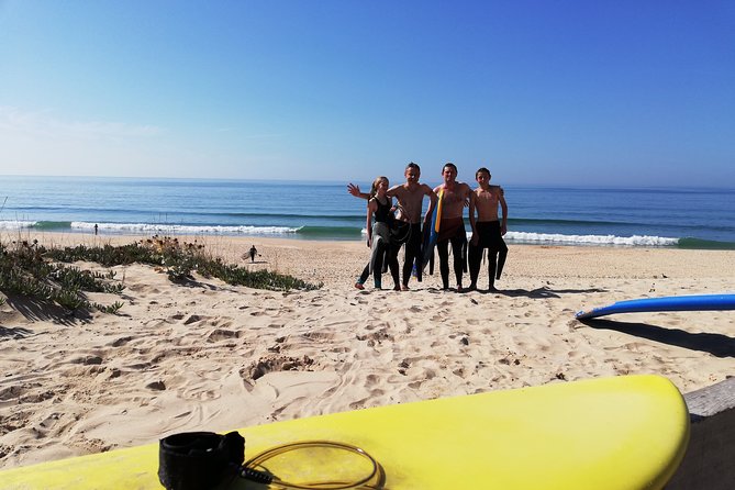 Surf Class - Group - A small group makes the instruction count