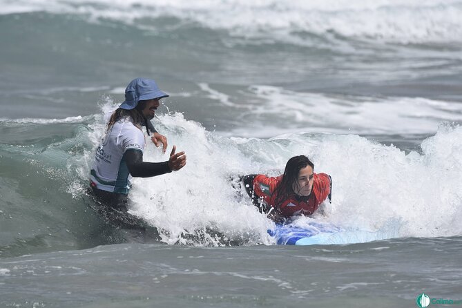 Surf class in Famara 9:15-12:00 or 11:45-14:30 (2h class) - Price and what the two hours deliver