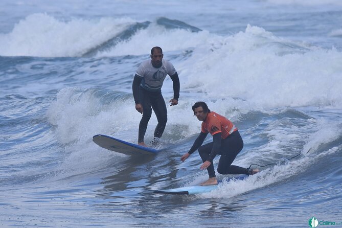 Surf class in Famara 9:15-12:00 or 11:45-14:30 (2h class) - Who will enjoy this activity most