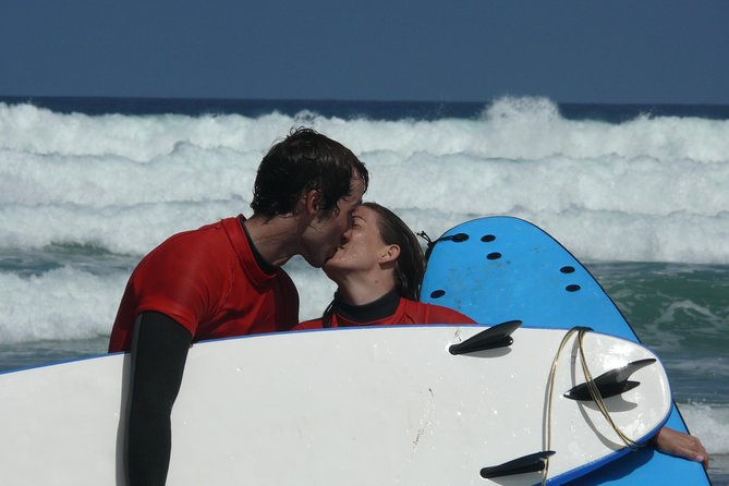 Surf class in Famara 9:15-12:00 or 11:45-14:30 (2h class) - What happens before the water session