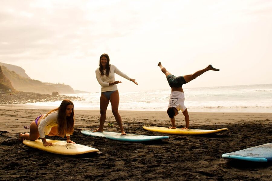 Surf class in Tenerife South - Starting at Playa de las Américas or Los Cristianos