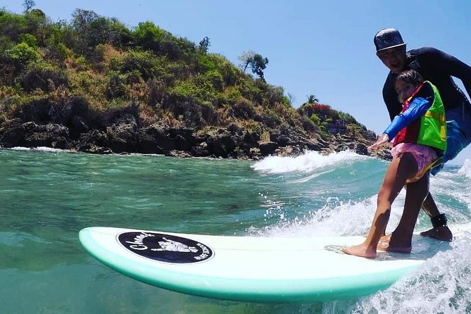 Surf Classes in Puerto Escondido - Wildlife between the waves