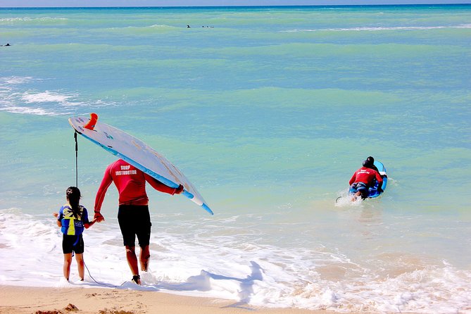 Surf HNL: Surf Lessons near Ko'olina!!!!! - In the water, your instructor does more than watch