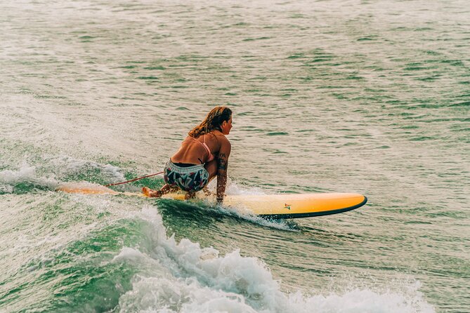 Surf in Vietnam with a local! - What the 90-minute lesson is worth