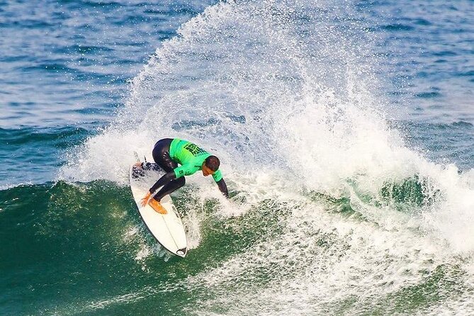 Surf lesson 1h30 South of Messanges - Why eight people is a useful limit
