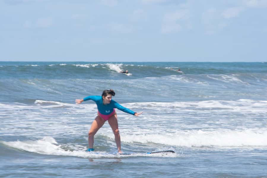 Surf lesson in Batu Bolong Canggu with certified instructor - Booking flexibility and practical timing