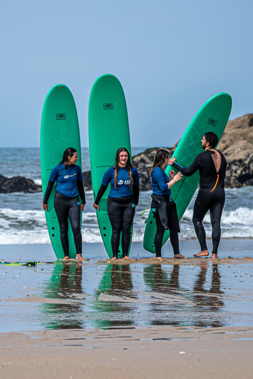 Surf Lesson in Praia de Mira - Language, age, and practical limits