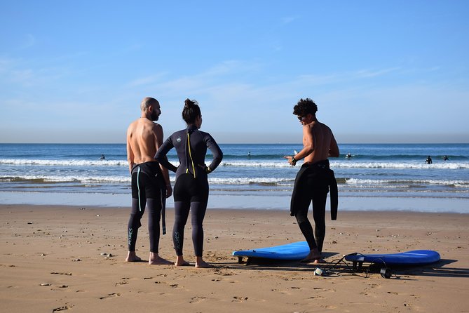 Surf lesson in Tamraght with experienced, local surf instructor - Learning to catch your first waves