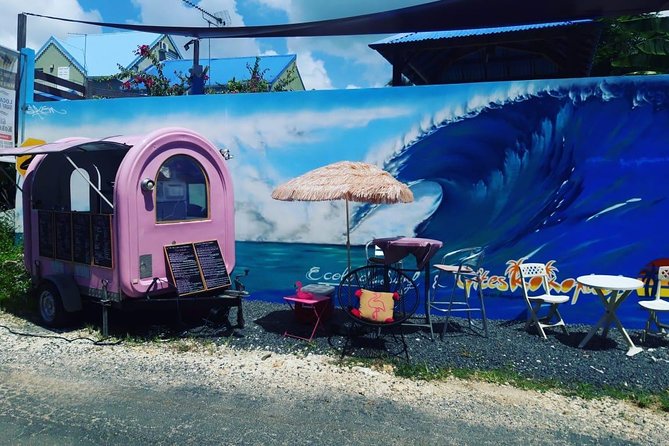 Surf lessons 1h30 (4-6 people) Kokoplaj Surf camp Guadeloupe school - Boards, lycra, and the small-group advantage