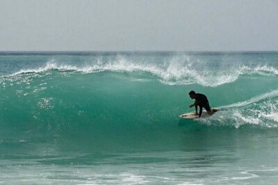 Surf lessons 1h30 (4-6 people) Kokoplaj Surf camp Guadeloupe school