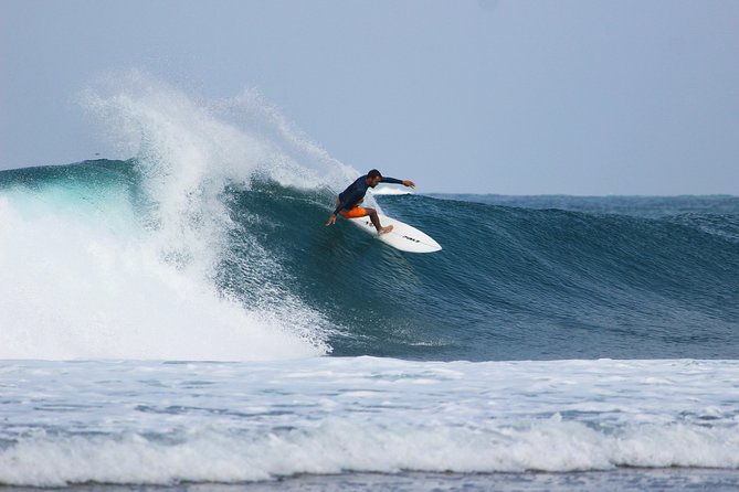 Surf lessons beginners in the Basque Country - Key points for your first Basque Coast wave