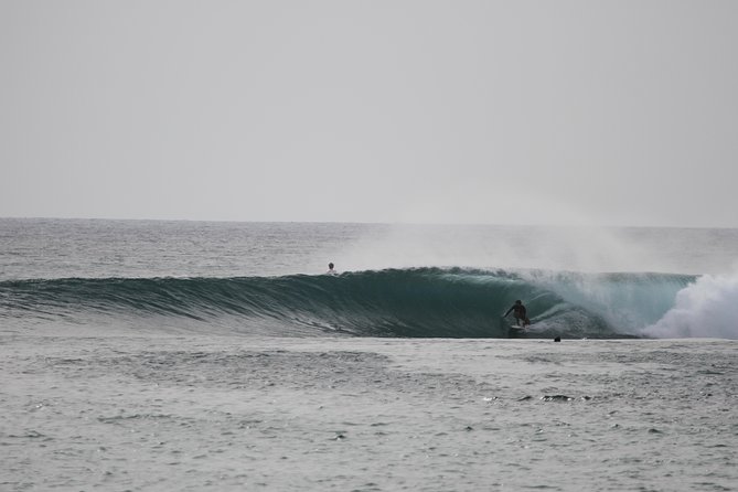 Surf lessons beginners in the Basque Country - Why six people makes a difference