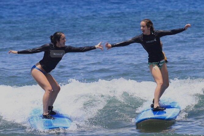 Surf lessons for beginners in Waikiki - Learning to surf on Waikiki Beach