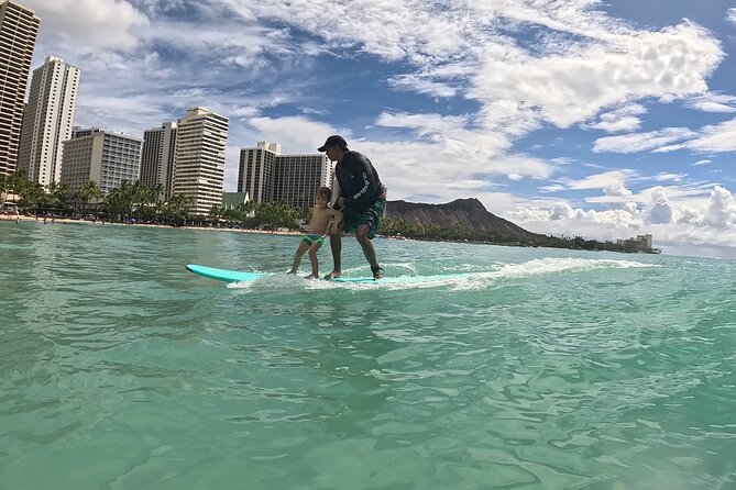 Surf lessons for beginners in Waikiki - What happens before you enter the water