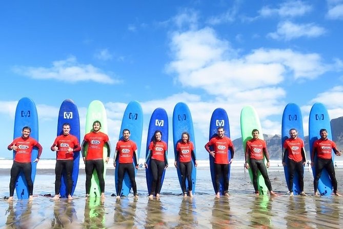Surf lessons in Famara 9:15-14:30h (4 hours of class) - Who will enjoy this most