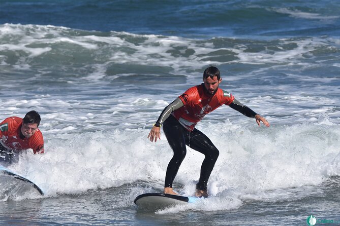 Surf lessons in Famara 9:15-14:30h (4 hours of class) - The second session is where the lesson becomes personal